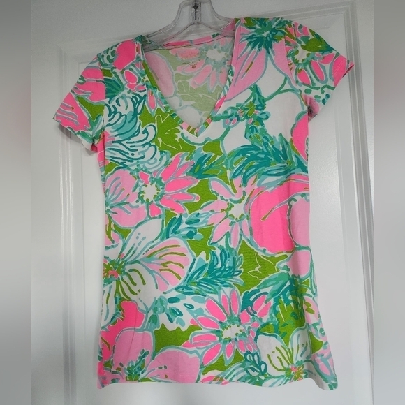 Lily Pulizter floral t-shirt size X-small - Picture 1 of 6